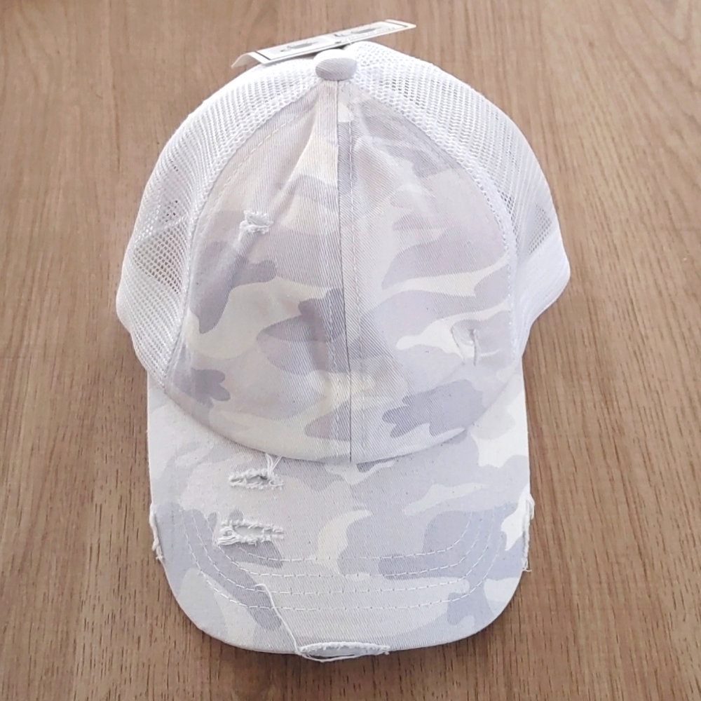 C.c brand white hat pony adjustable army